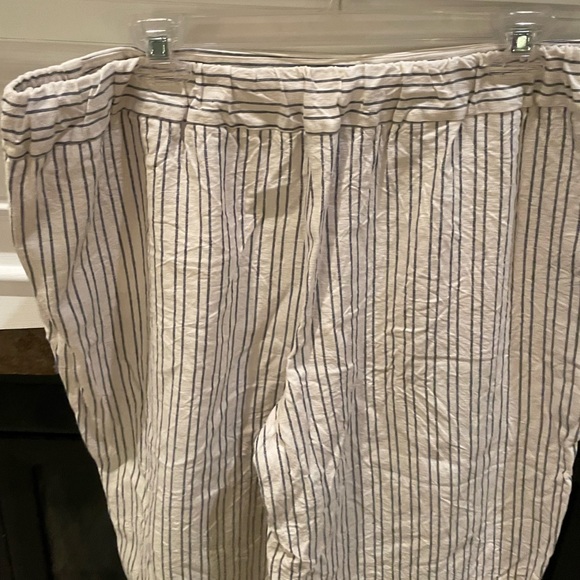 Apt 9 XL wide leg crop Capri cream linen blue pinstripe pull on pants - Picture 2 of 8